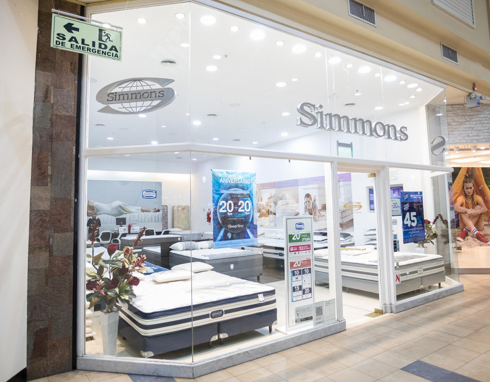 SIMMONS foto